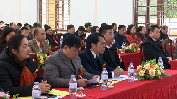 Xã Hồng Phong đón bằng công nhận  đạt chuẩn nông thôn mới
