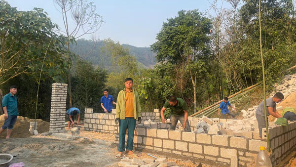 Gương sáng: Bí Thư Chi bộ Thôn Bản Thẳm, xã Hoa Thám