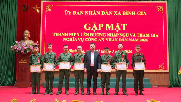 XÃ BÌNH GIA TỔ CHỨC GẶP MẶT, ĐỘNG VIÊN CÔNG DÂN LÊN ĐƯỜNG NHẬP NGŨ NĂM 2026