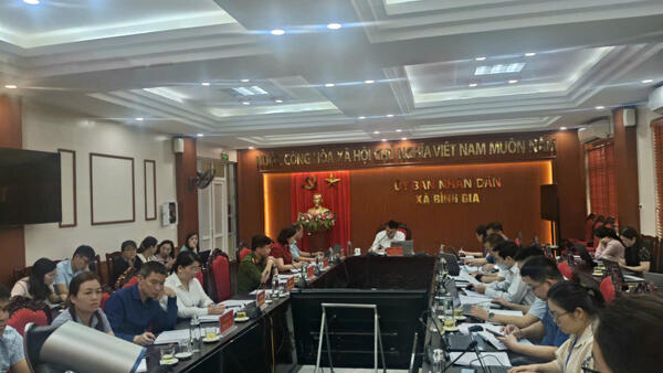 UBND xã Bình Gia tổ chức thường kỳ tháng 03 và sơ kết quý I năm 2026