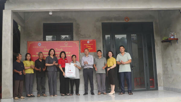 KHÁNH THÀNH VÀ BÀN GIAO NHÀ NHÂN ÁI CHO HỘ GIA ĐÌNH ÔNG HOÀNG CÔNG THU